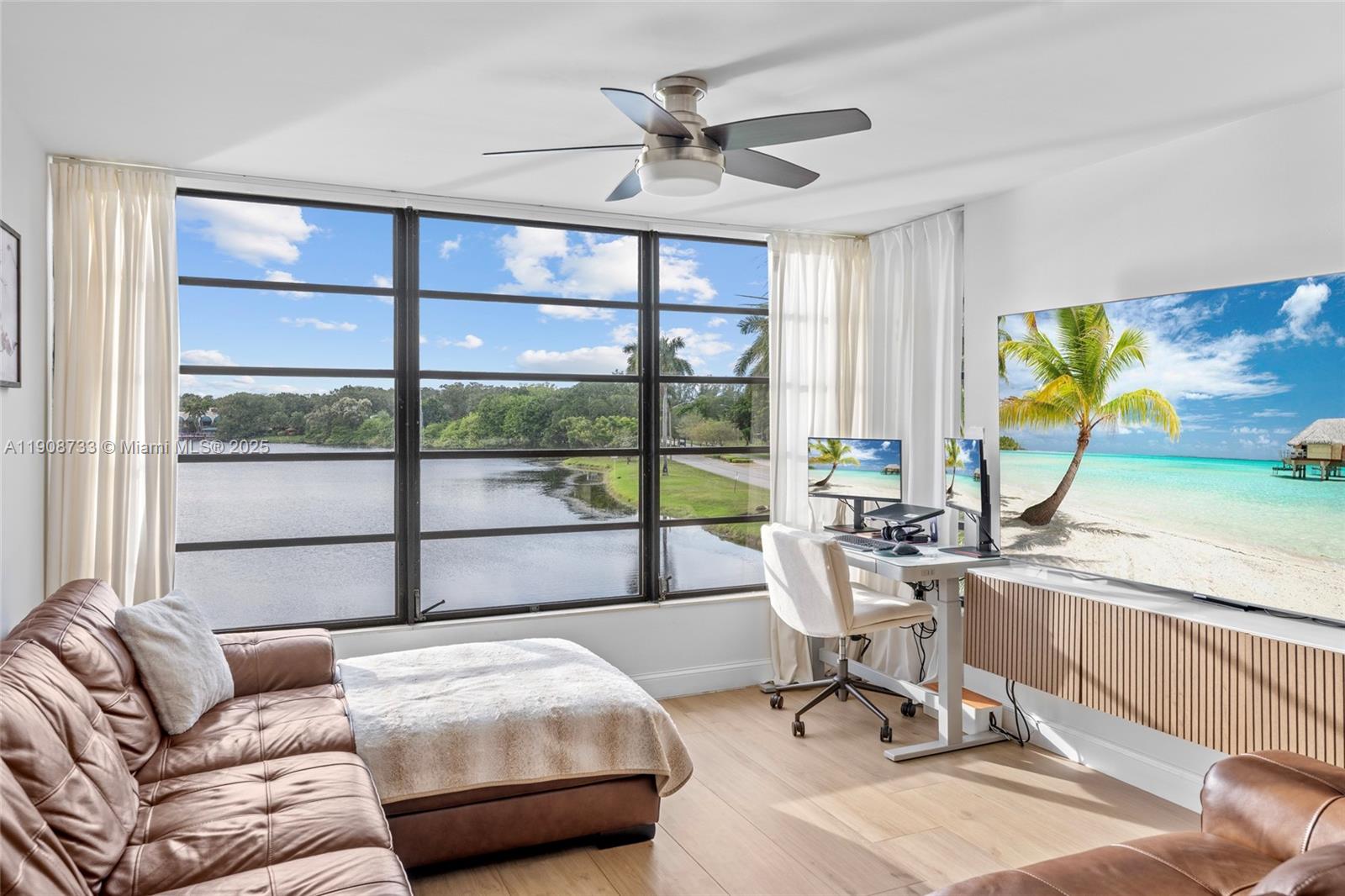 CONDO 16 OF WHITEHALL - Residential