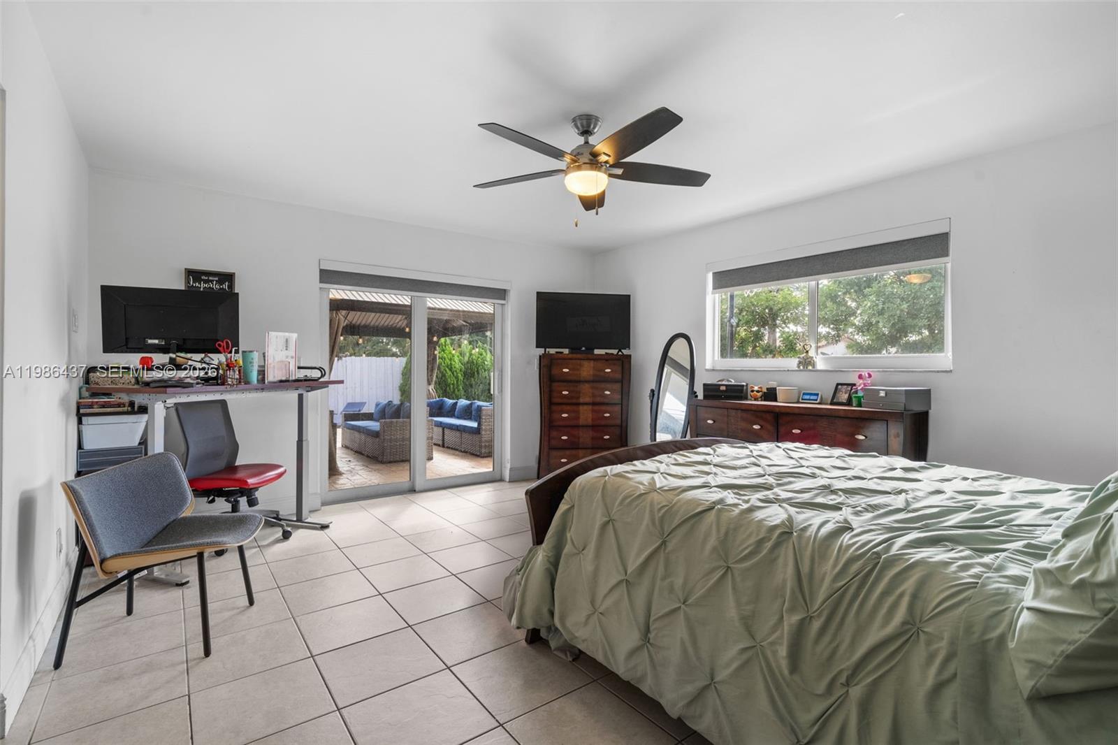 HOLLYWOOD HILLS - Residential Lease