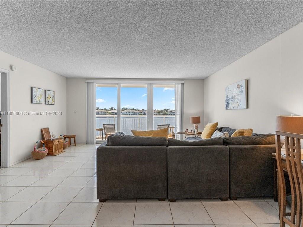 511 Bayshore Dr 309