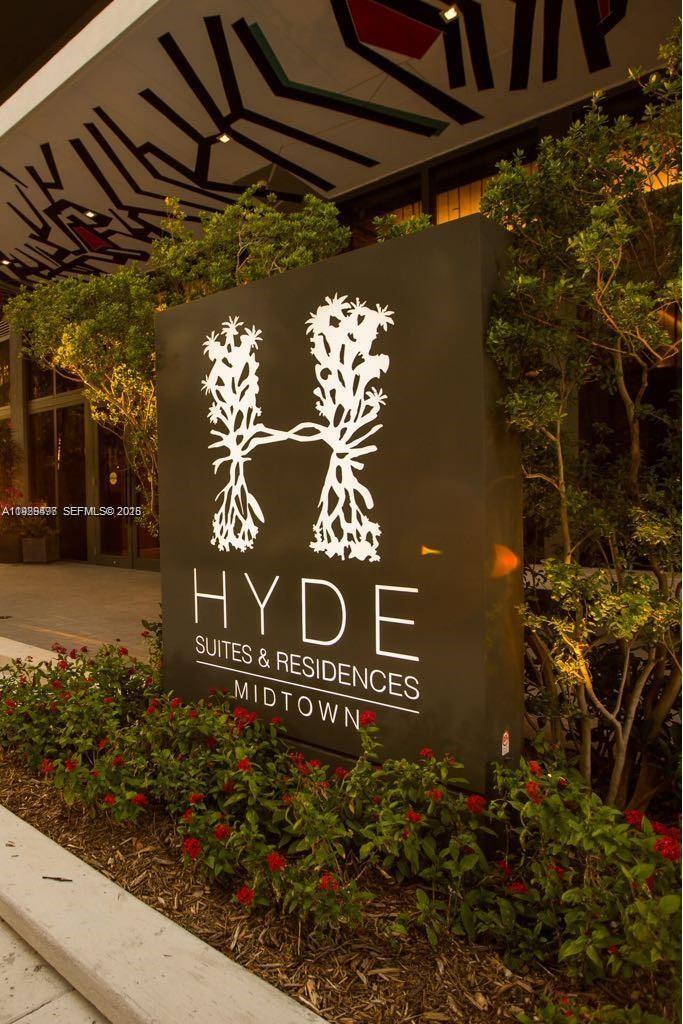 3401 MIDTOWN CONDO - Residential