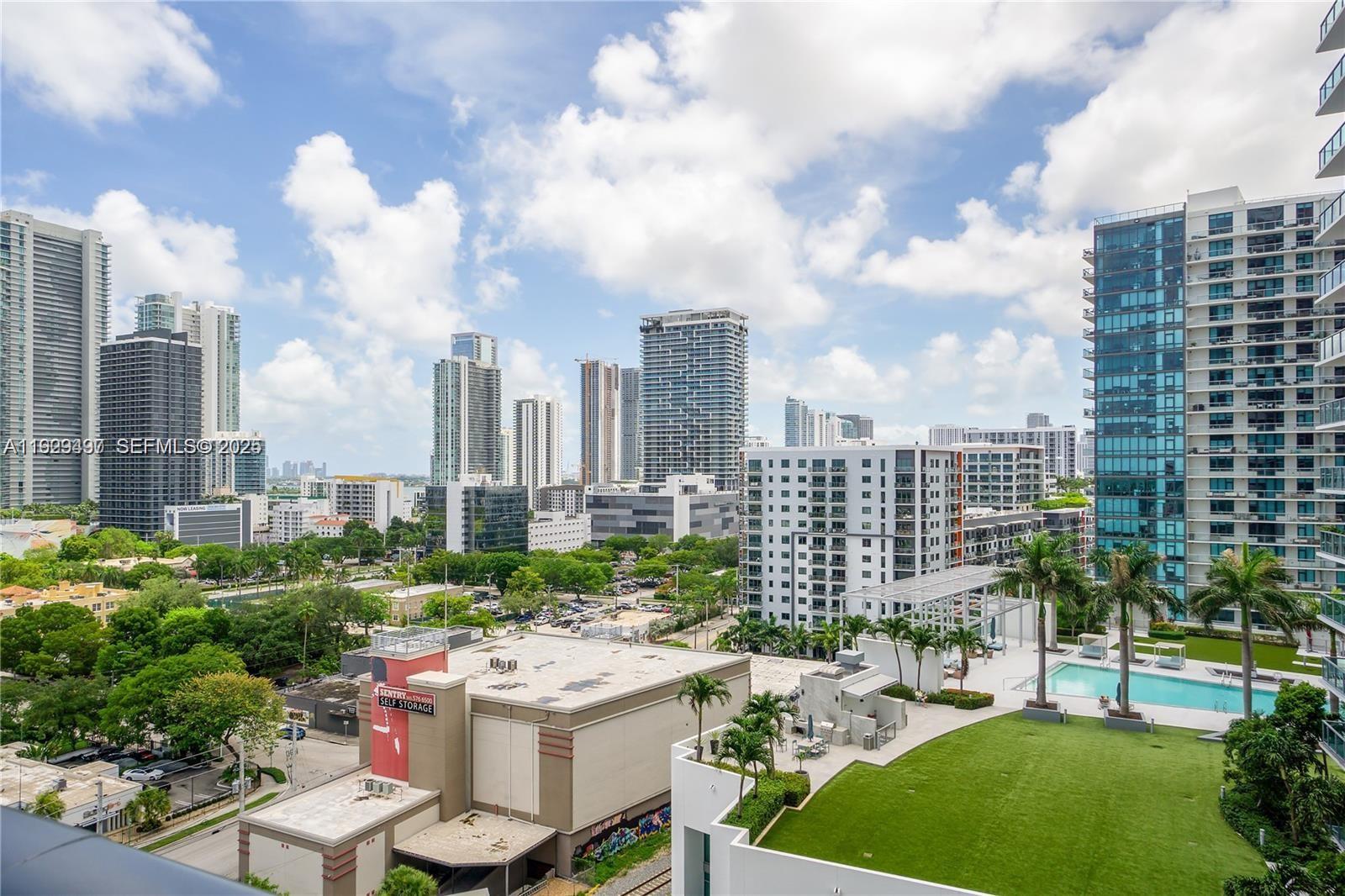 3401 MIDTOWN CONDO - Residential