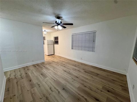 2240 NE 171st St 12 North Miami Beach FL 33160