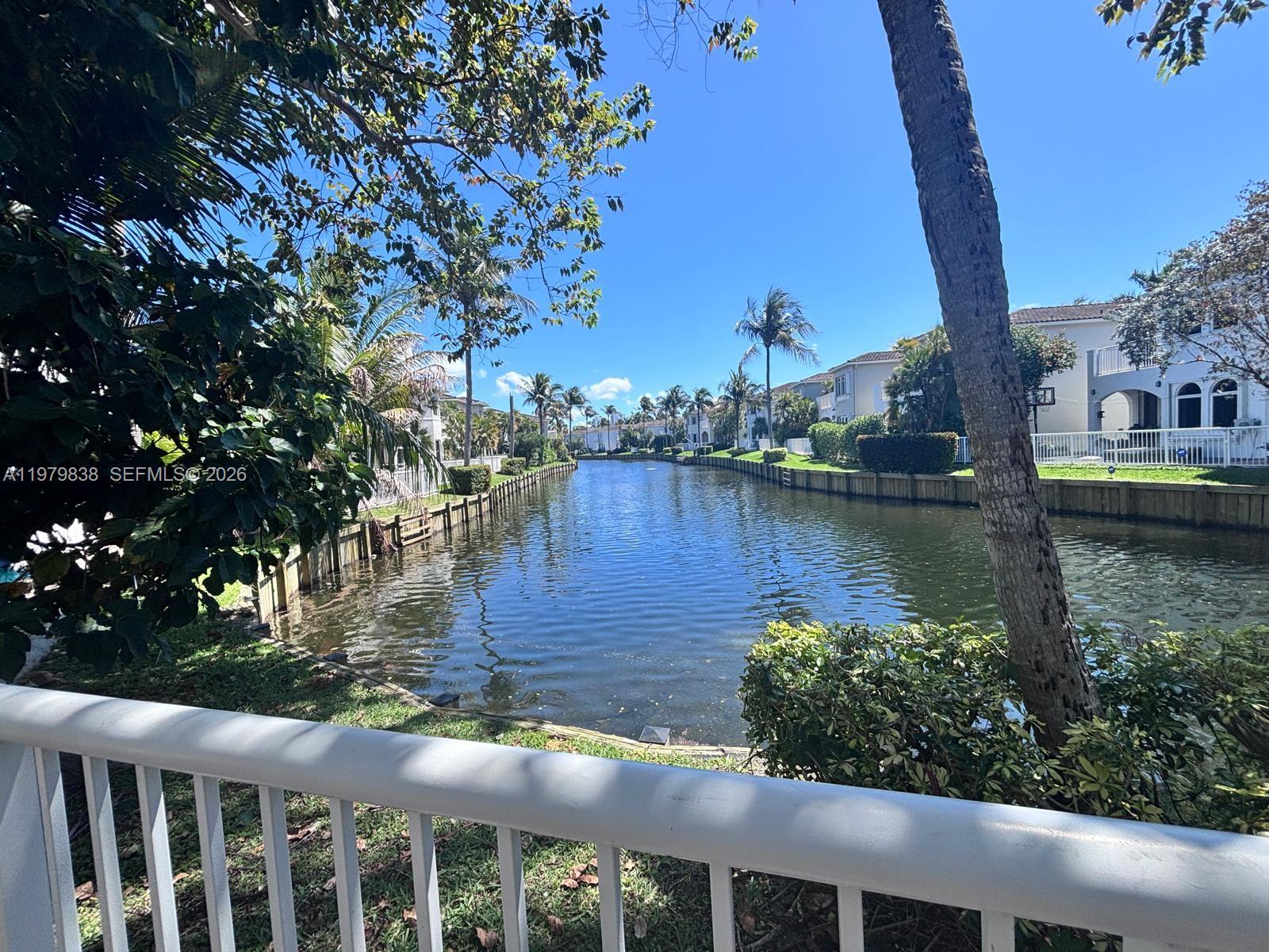 AVENTURA LAKES - PHASE II - Residential Lease