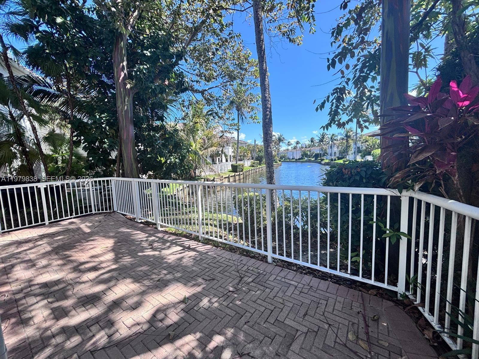 AVENTURA LAKES - PHASE II - Residential Lease