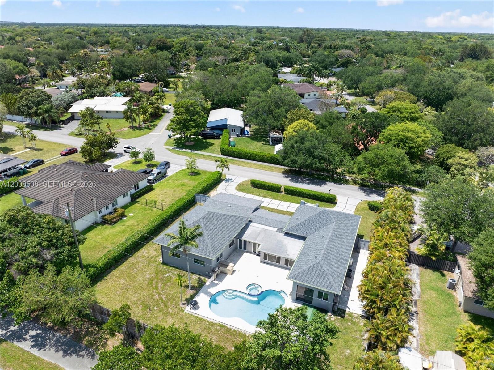 KENDALWOOD ESTATES - Residential