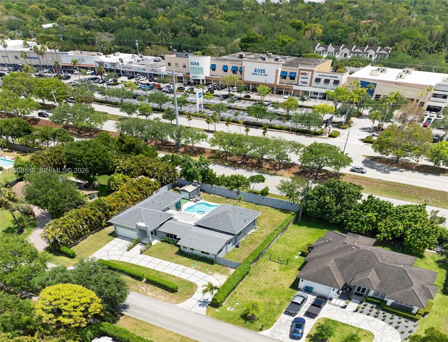 KENDALWOOD ESTATES - Residential