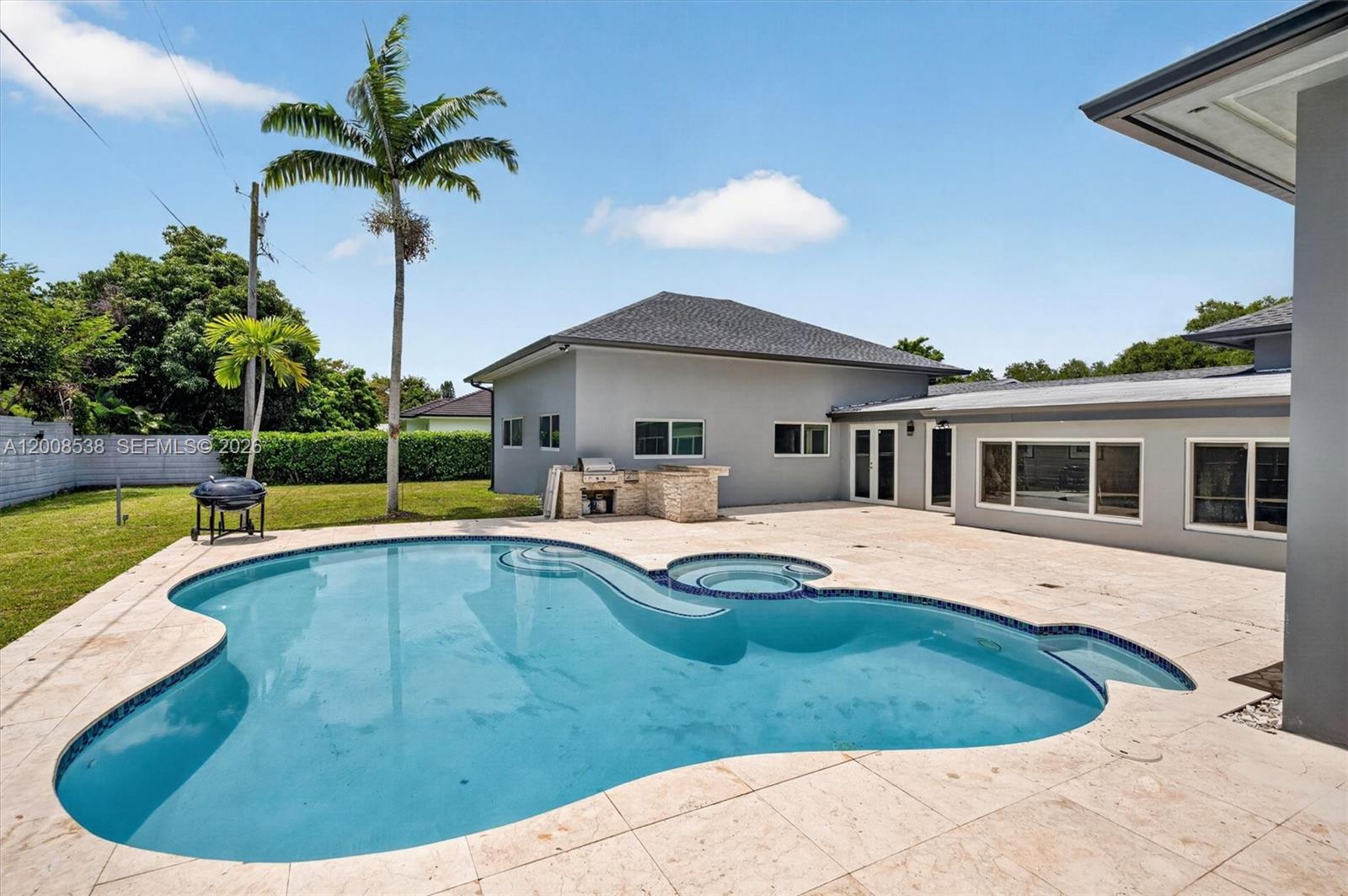 KENDALWOOD ESTATES - Residential