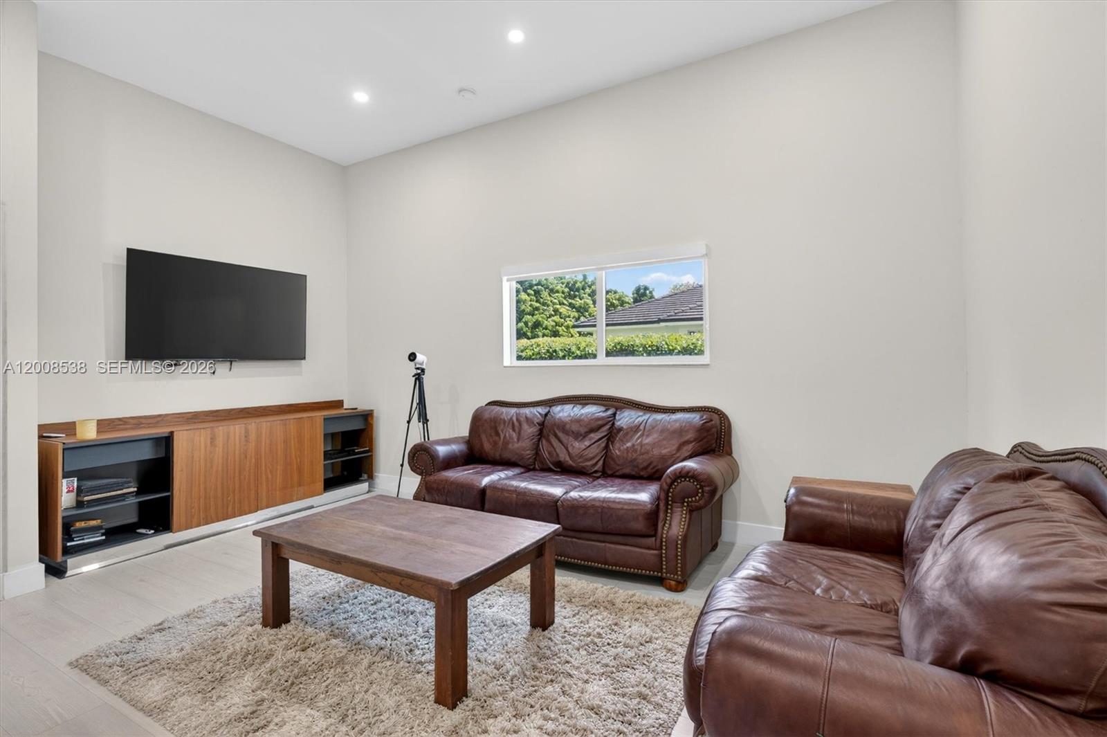 KENDALWOOD ESTATES - Residential