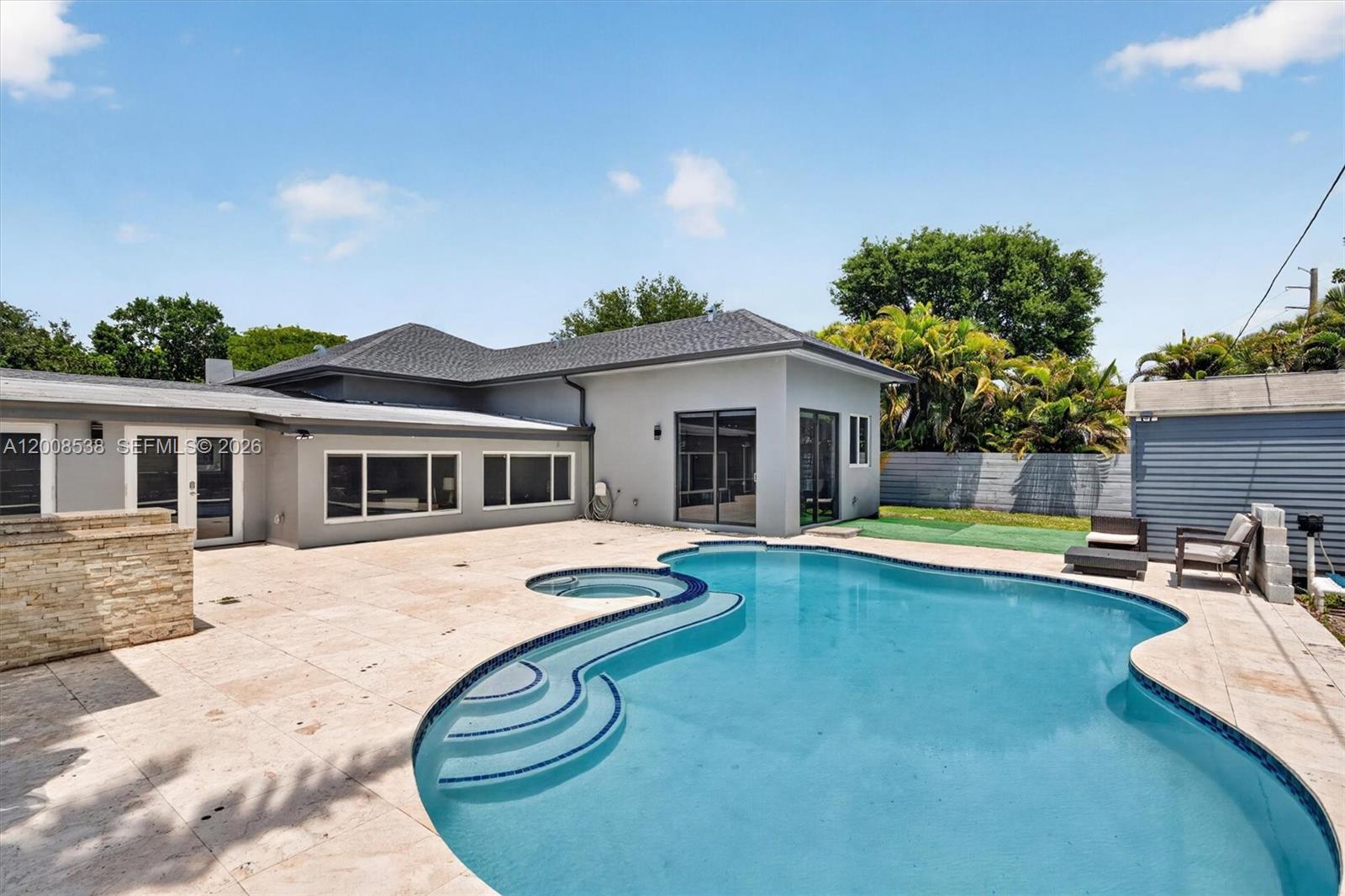 KENDALWOOD ESTATES - Residential