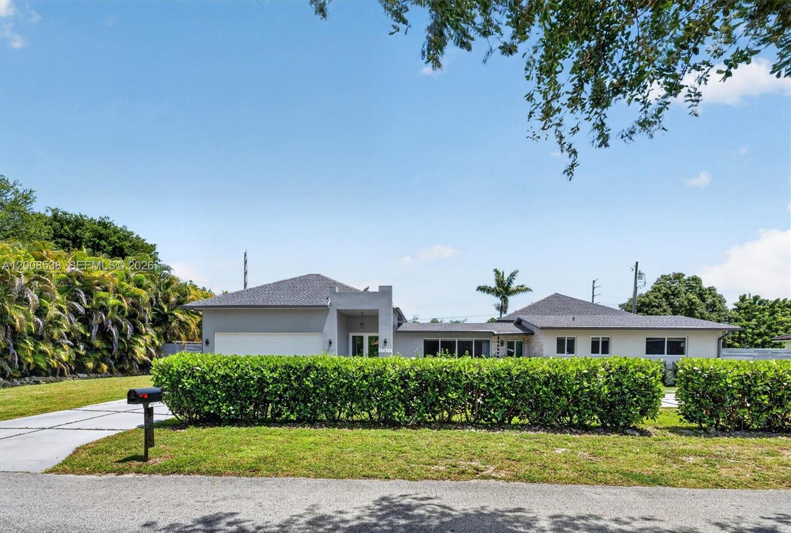 KENDALWOOD ESTATES - Residential
