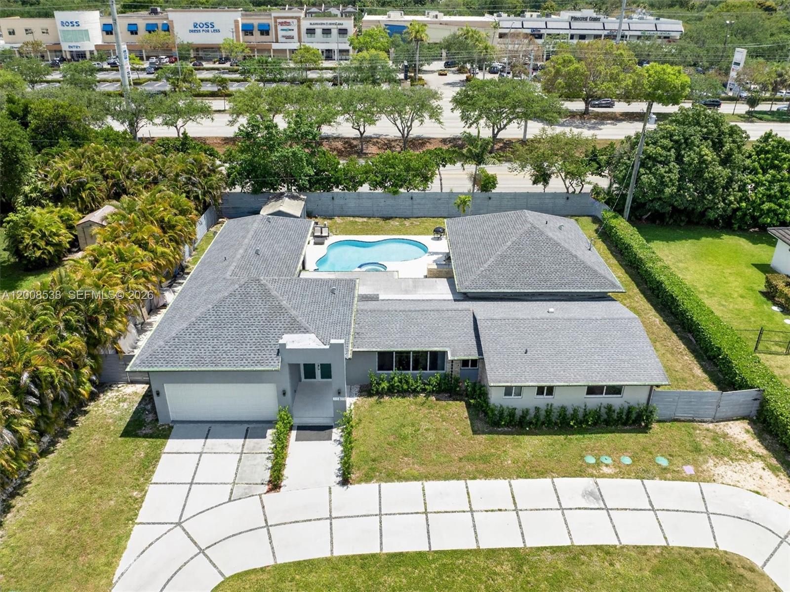 KENDALWOOD ESTATES - Residential