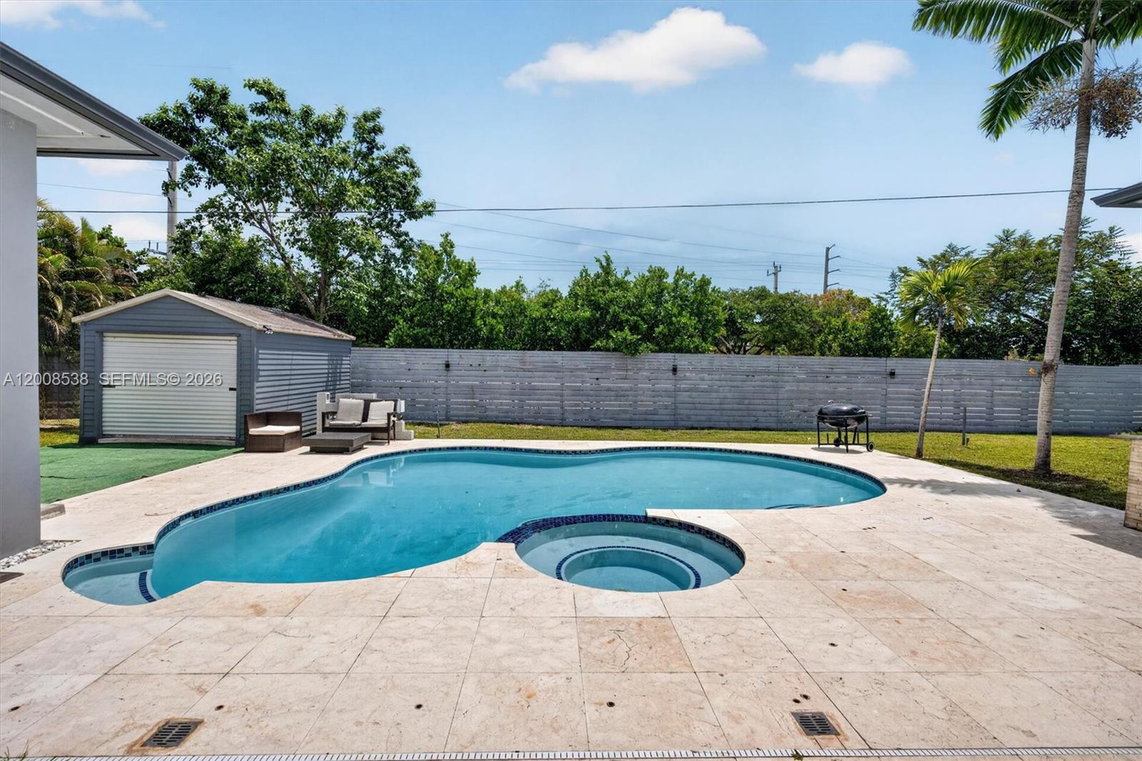 KENDALWOOD ESTATES - Residential