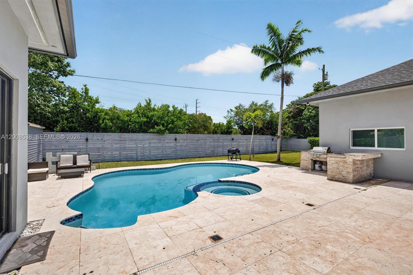 KENDALWOOD ESTATES - Residential