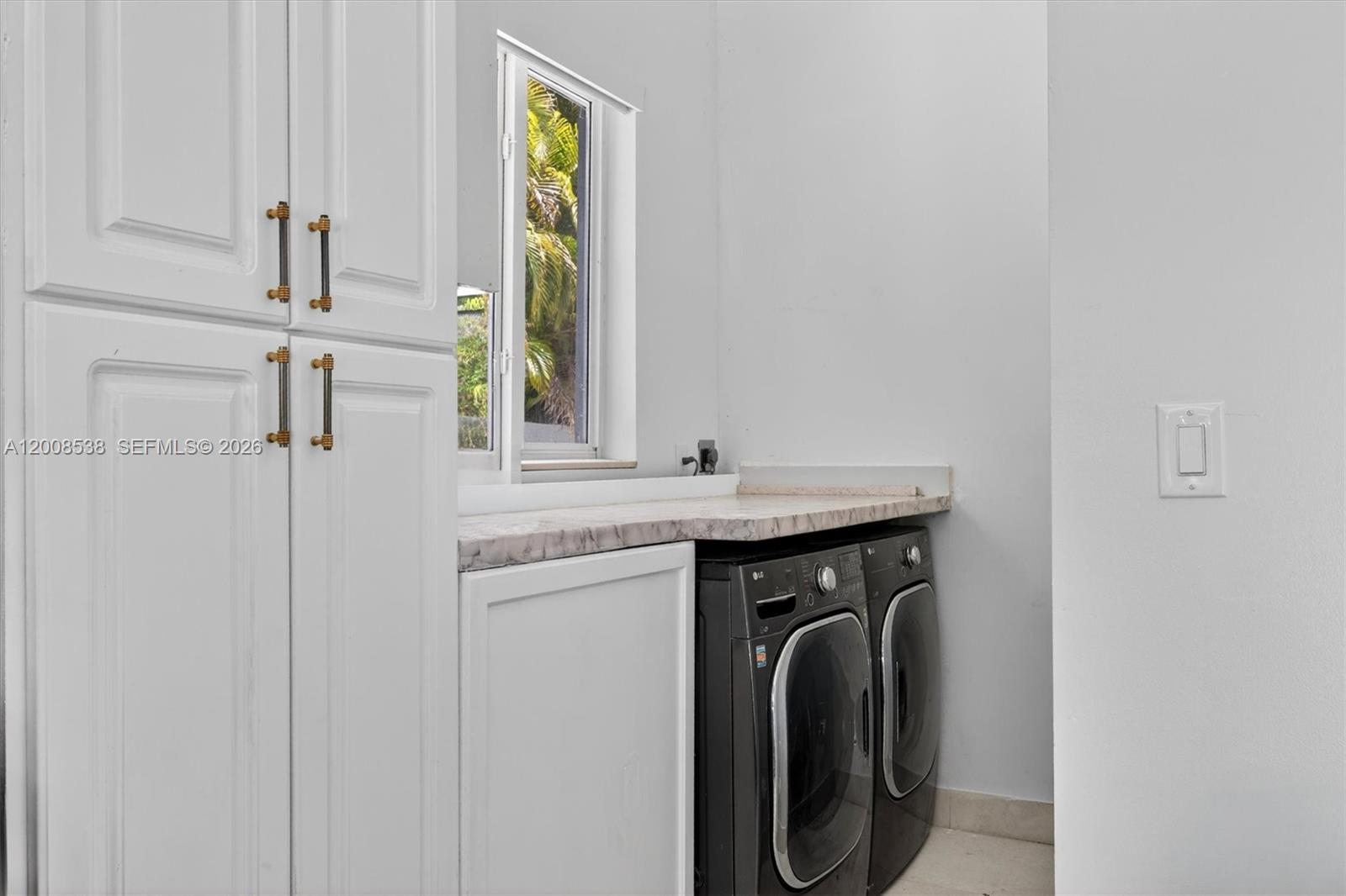 KENDALWOOD ESTATES - Residential