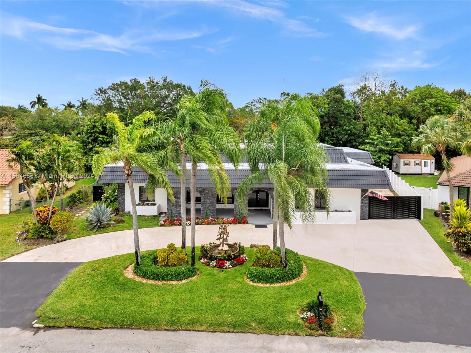 Property for Sale at 620 Sea Turtle Way Way, Plantation, Miami-Dade County, Florida - Bedrooms: 5 
Bathrooms: 5  - $1,088,000