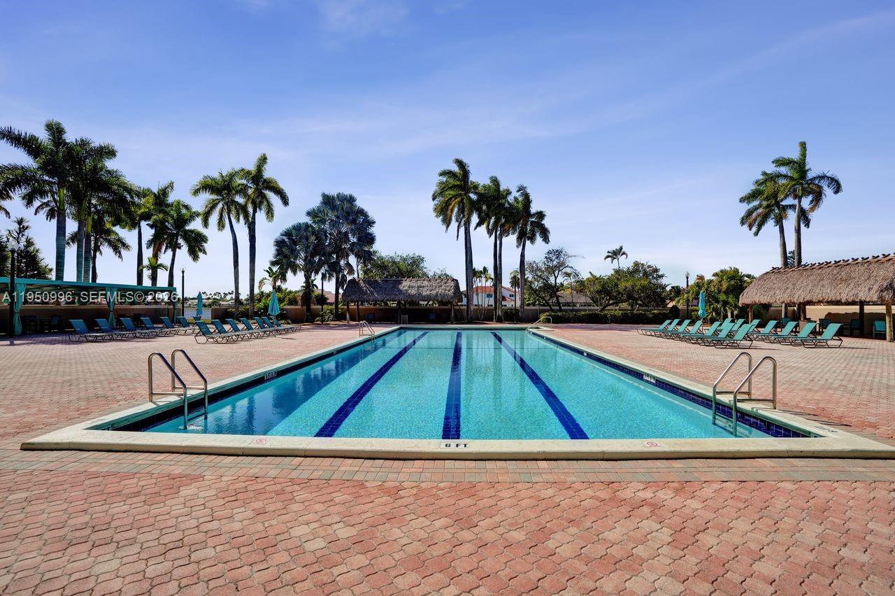 LAKES MEADOW VILG HOMES C - Residential