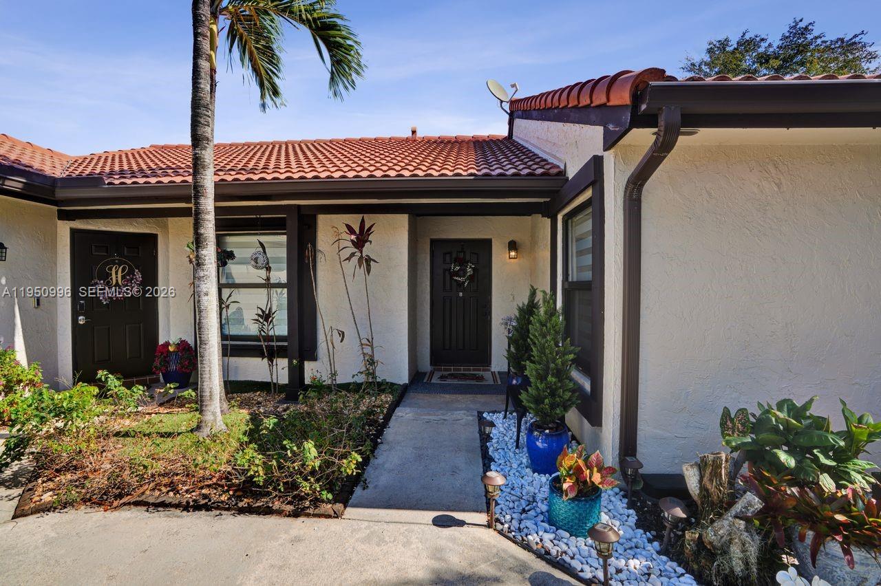 LAKES MEADOW VILG HOMES C - Residential