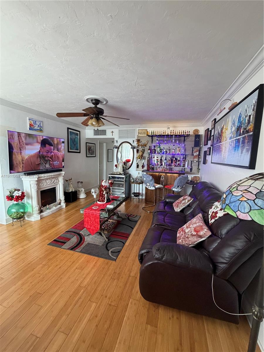 Lakeside point - Residential