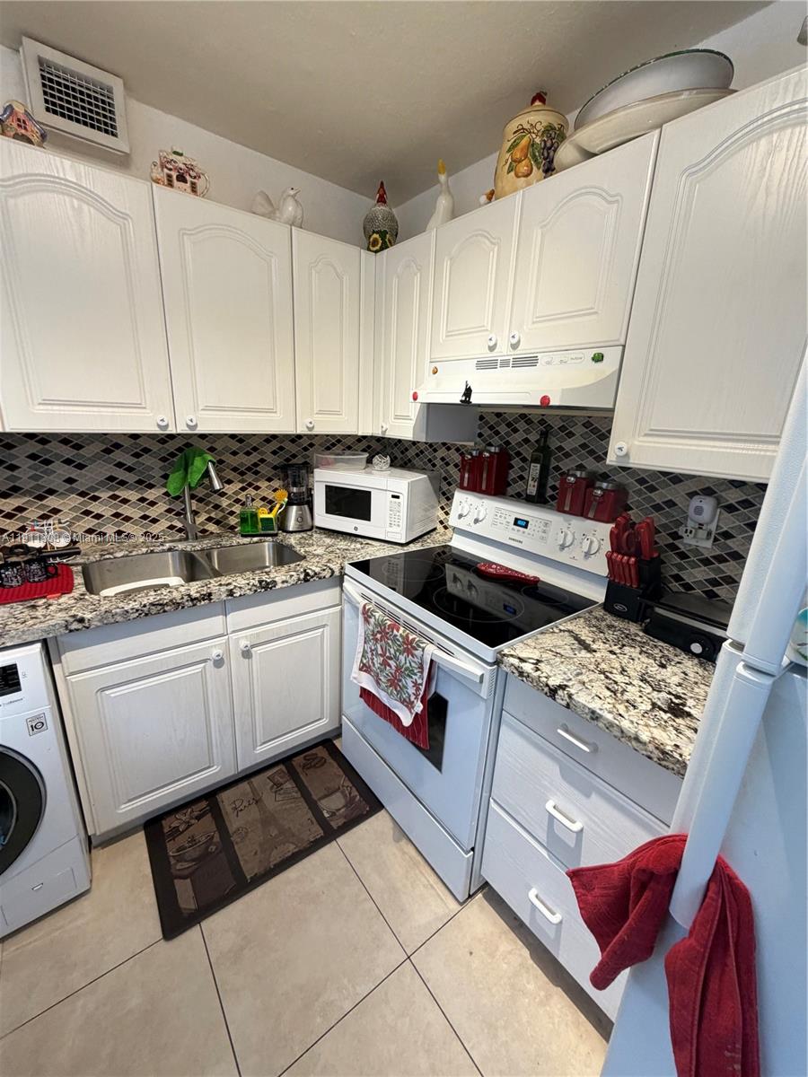 Lakeside point - Residential