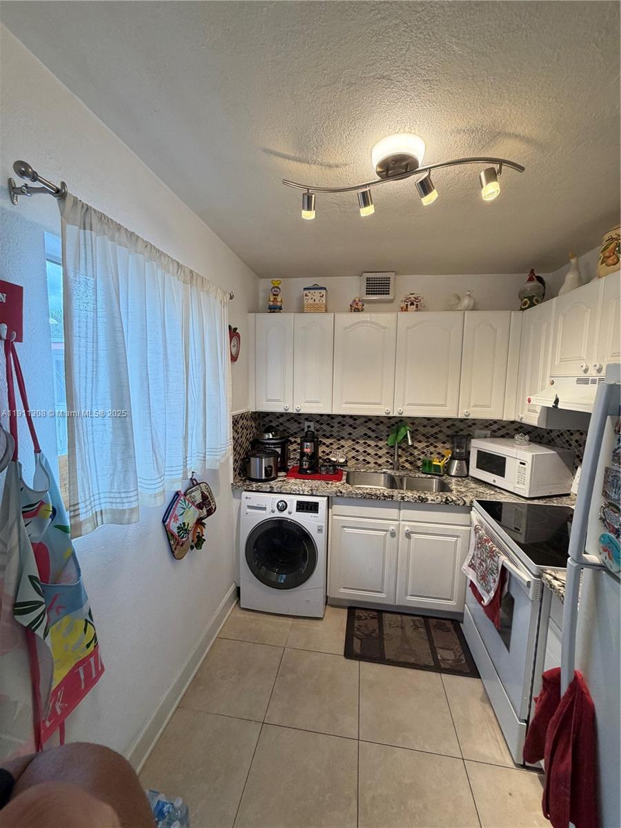 Lakeside point - Residential