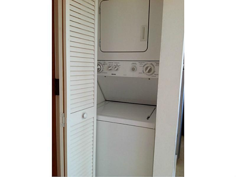 GROVE SQUARE CONDO - Residential Lease