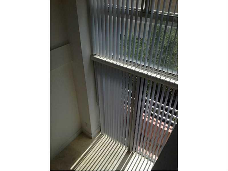 GROVE SQUARE CONDO - Residential Lease
