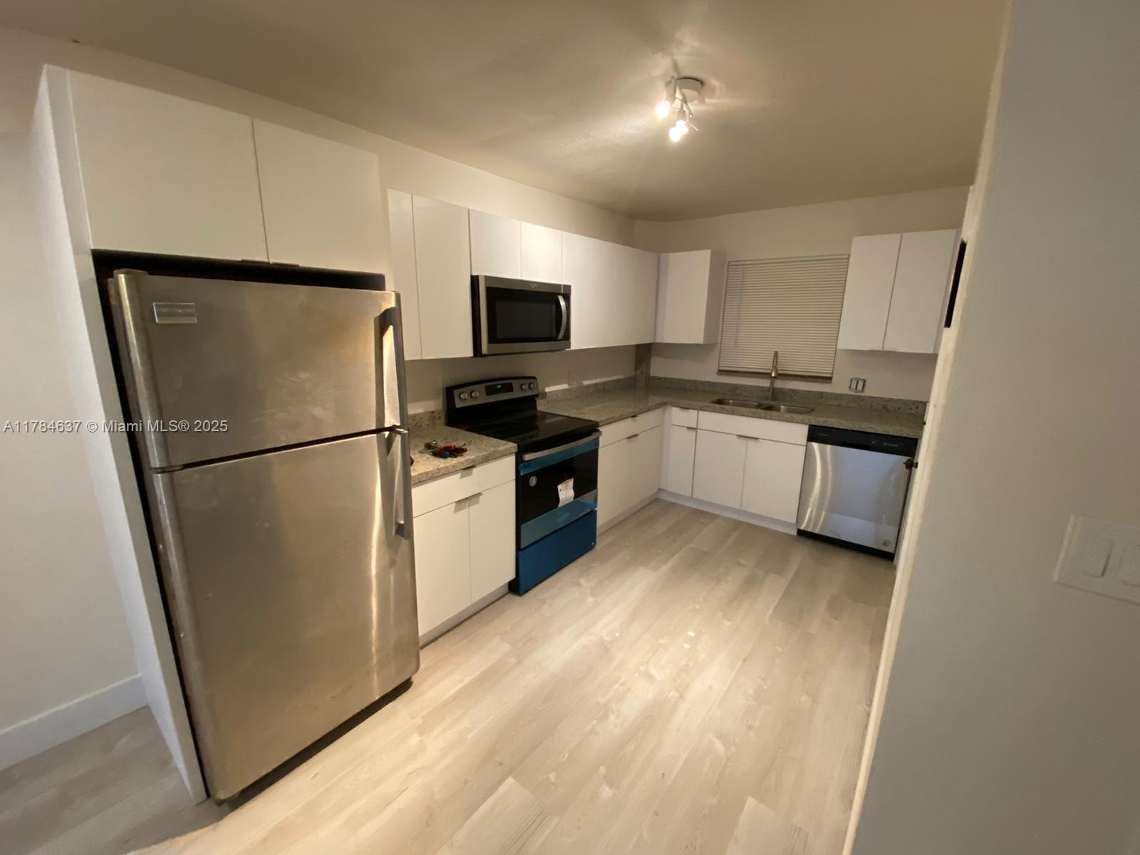 Rental Property at 1939 Jefferson St 102, Hollywood, Broward County, Florida - Bedrooms: 1 
Bathrooms: 1  - $1,750 MO.
