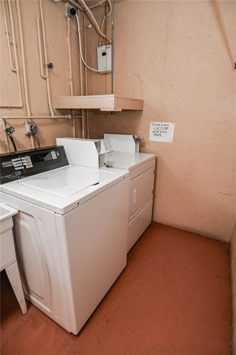 MEADOWBROOK LAKES CONDO - Residential