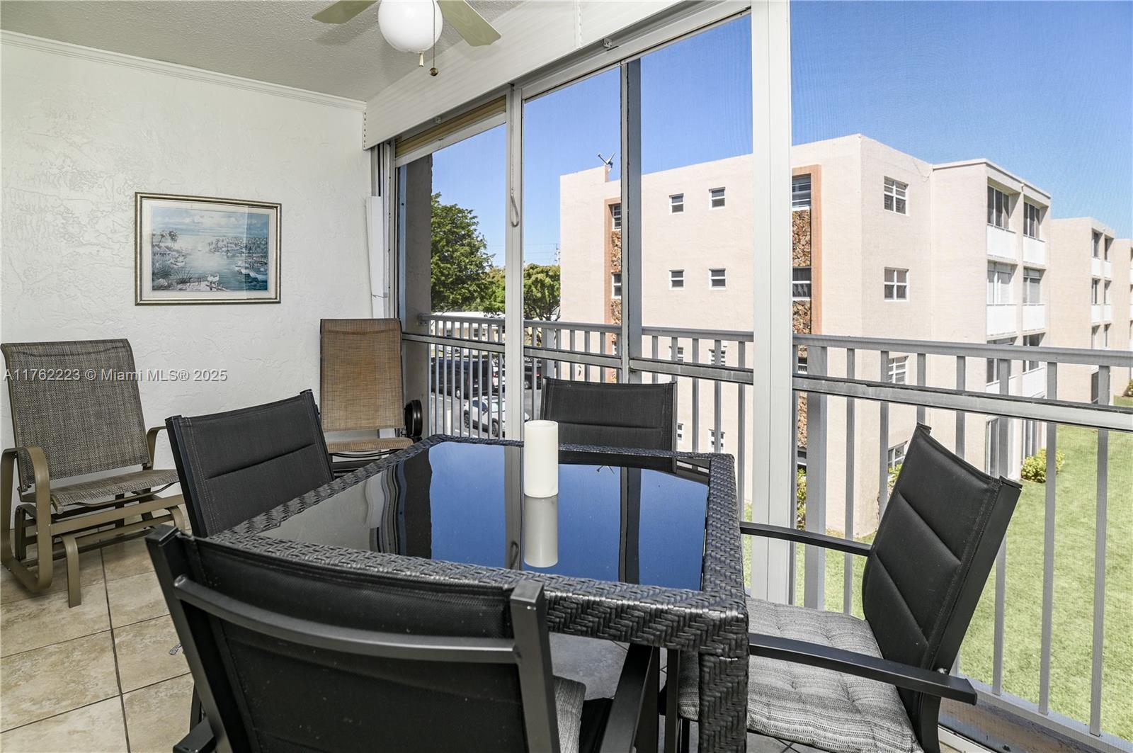 MEADOWBROOK LAKES CONDO - Residential