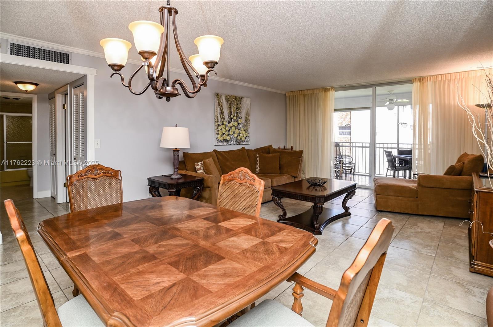 MEADOWBROOK LAKES CONDO - Residential