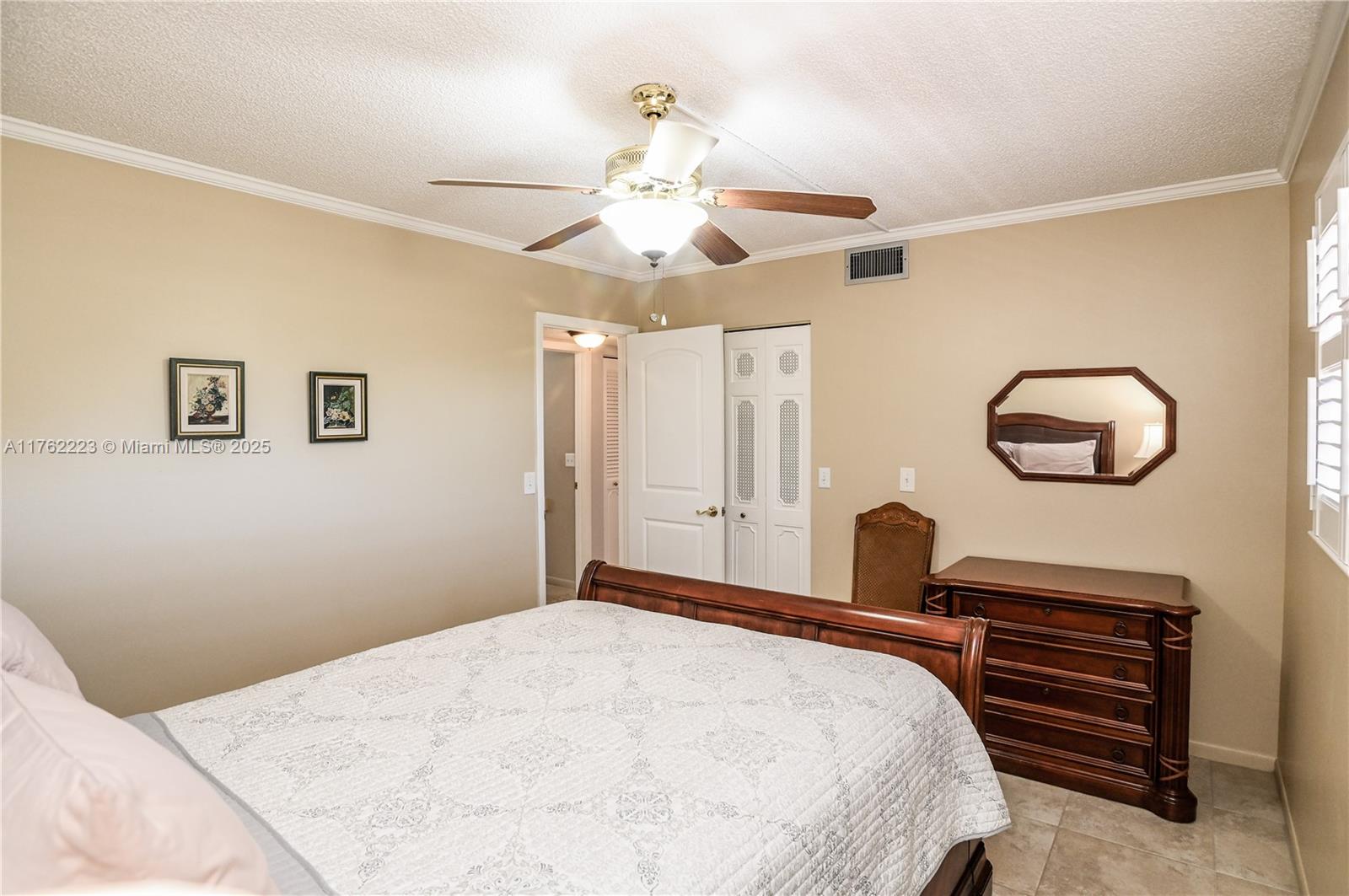 MEADOWBROOK LAKES CONDO - Residential