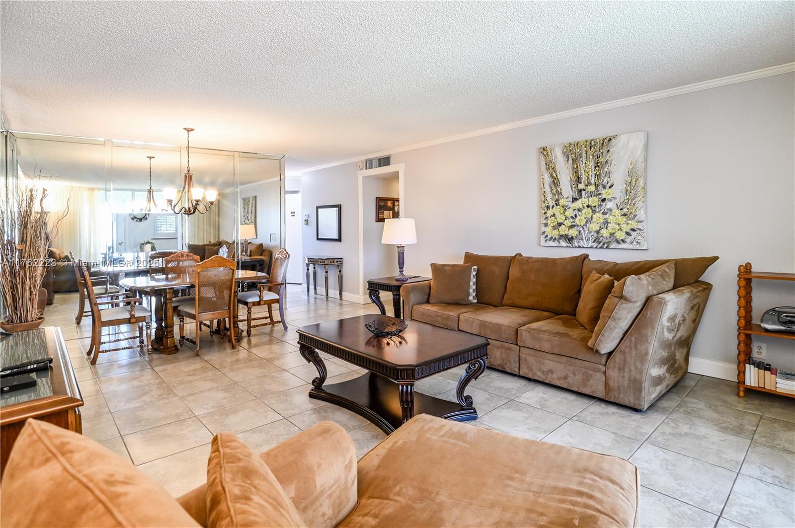 MEADOWBROOK LAKES CONDO - Residential
