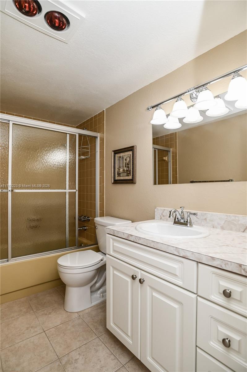 MEADOWBROOK LAKES CONDO - Residential