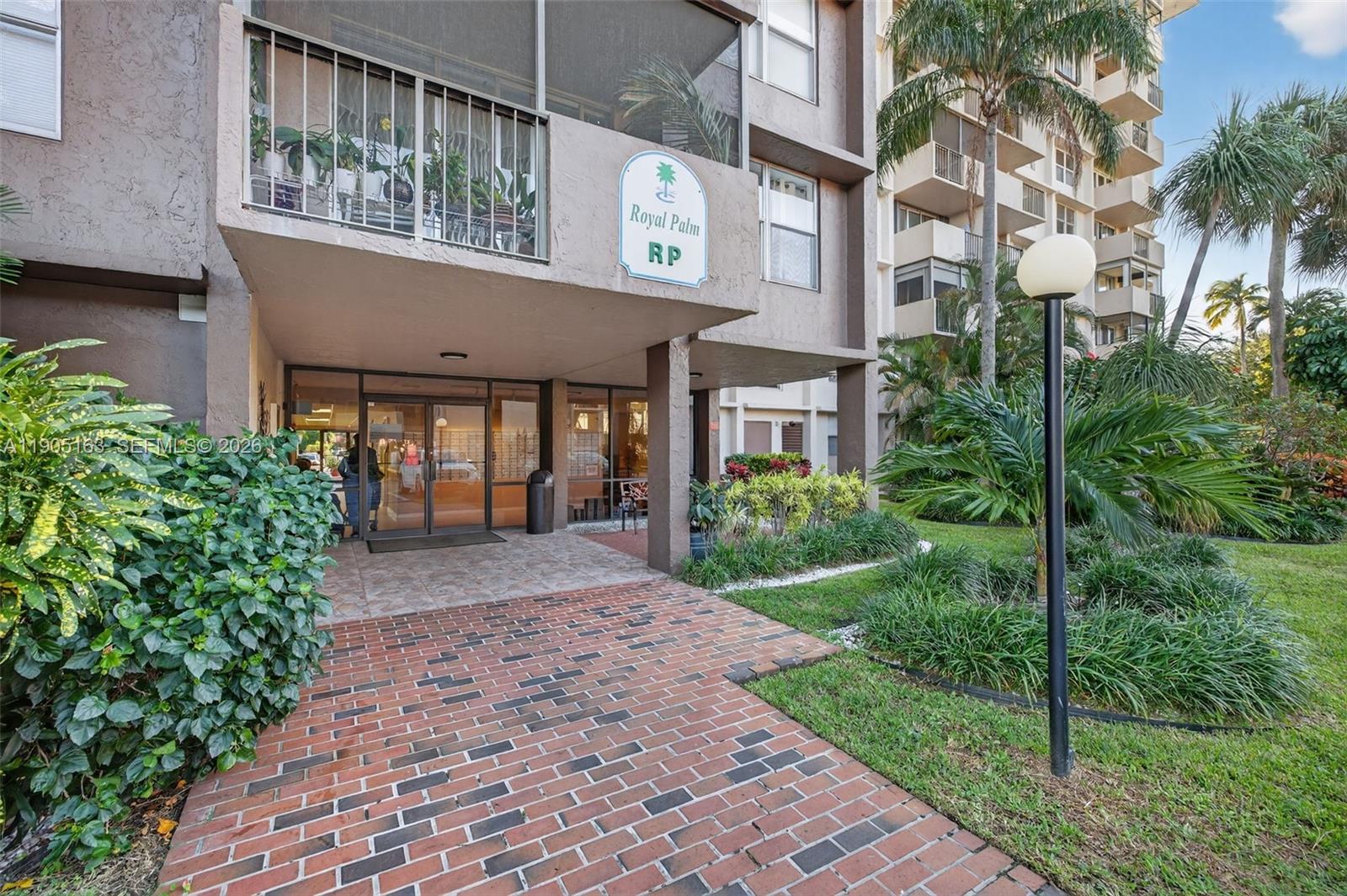 ISLAND CLUB TWO CONDO - Residential