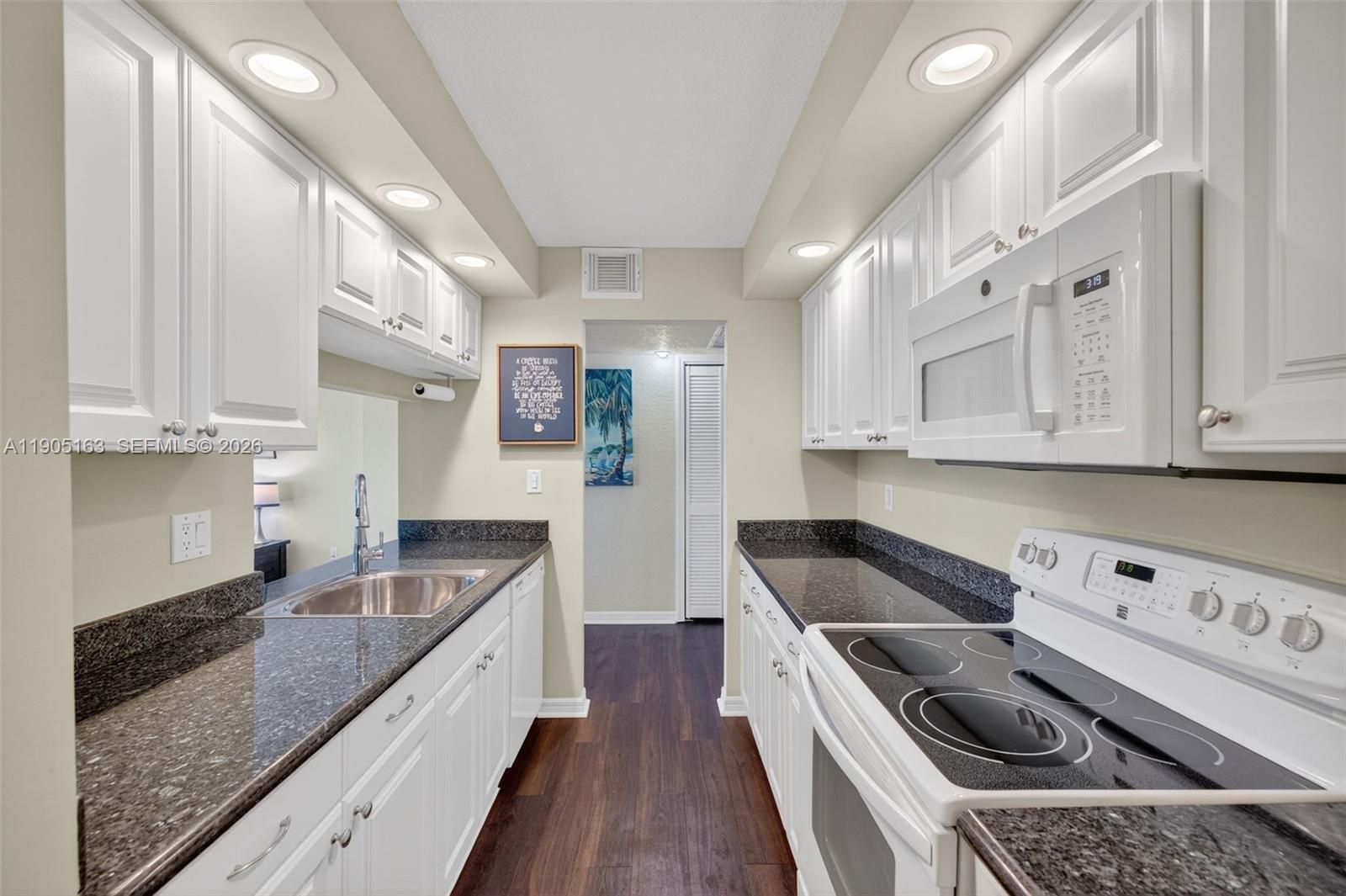 ISLAND CLUB TWO CONDO - Residential