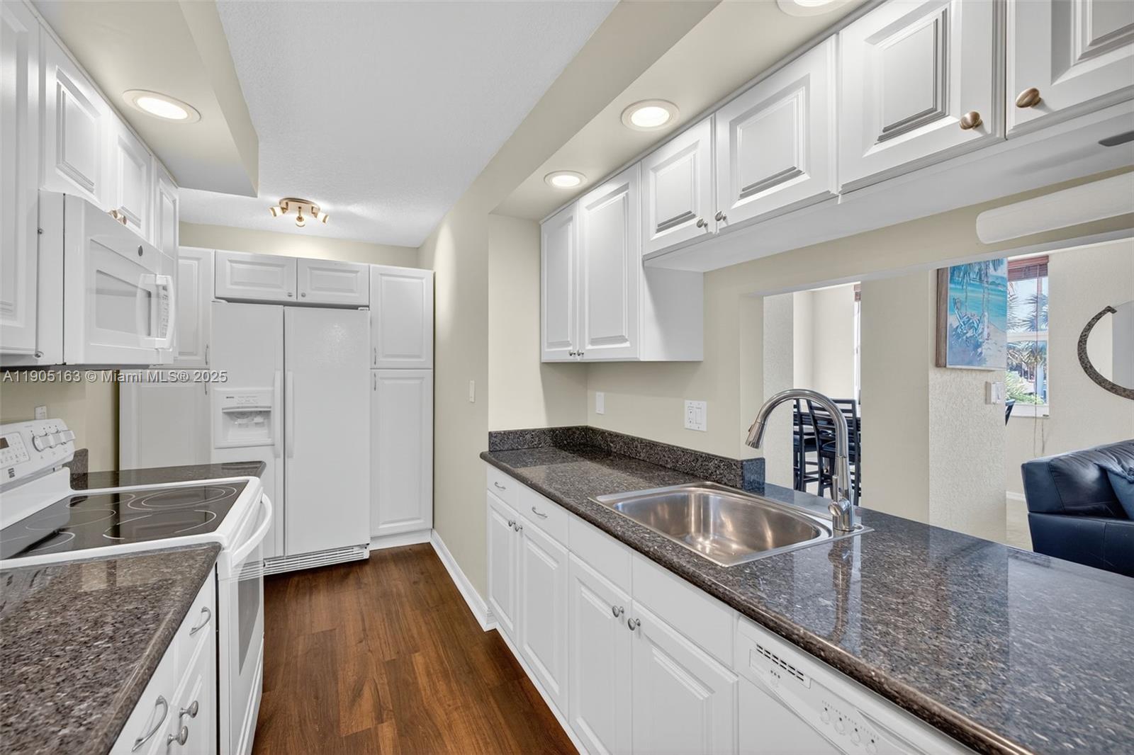 ISLAND CLUB TWO CONDO - Residential