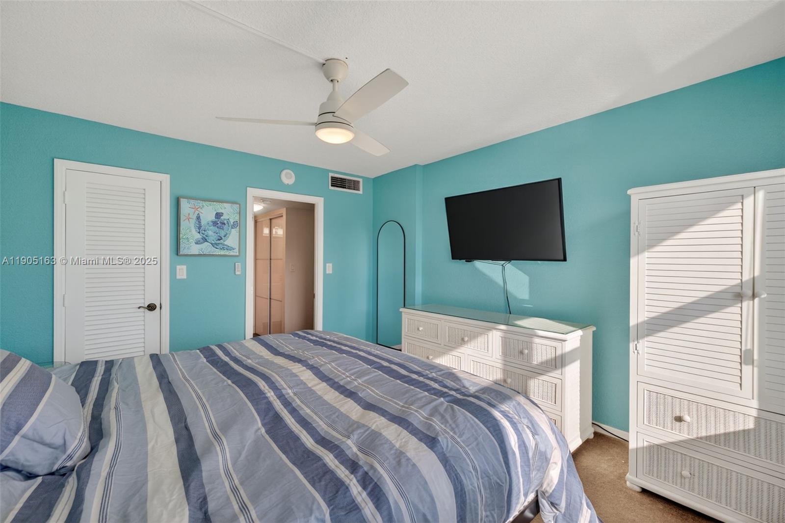 ISLAND CLUB TWO CONDO - Residential