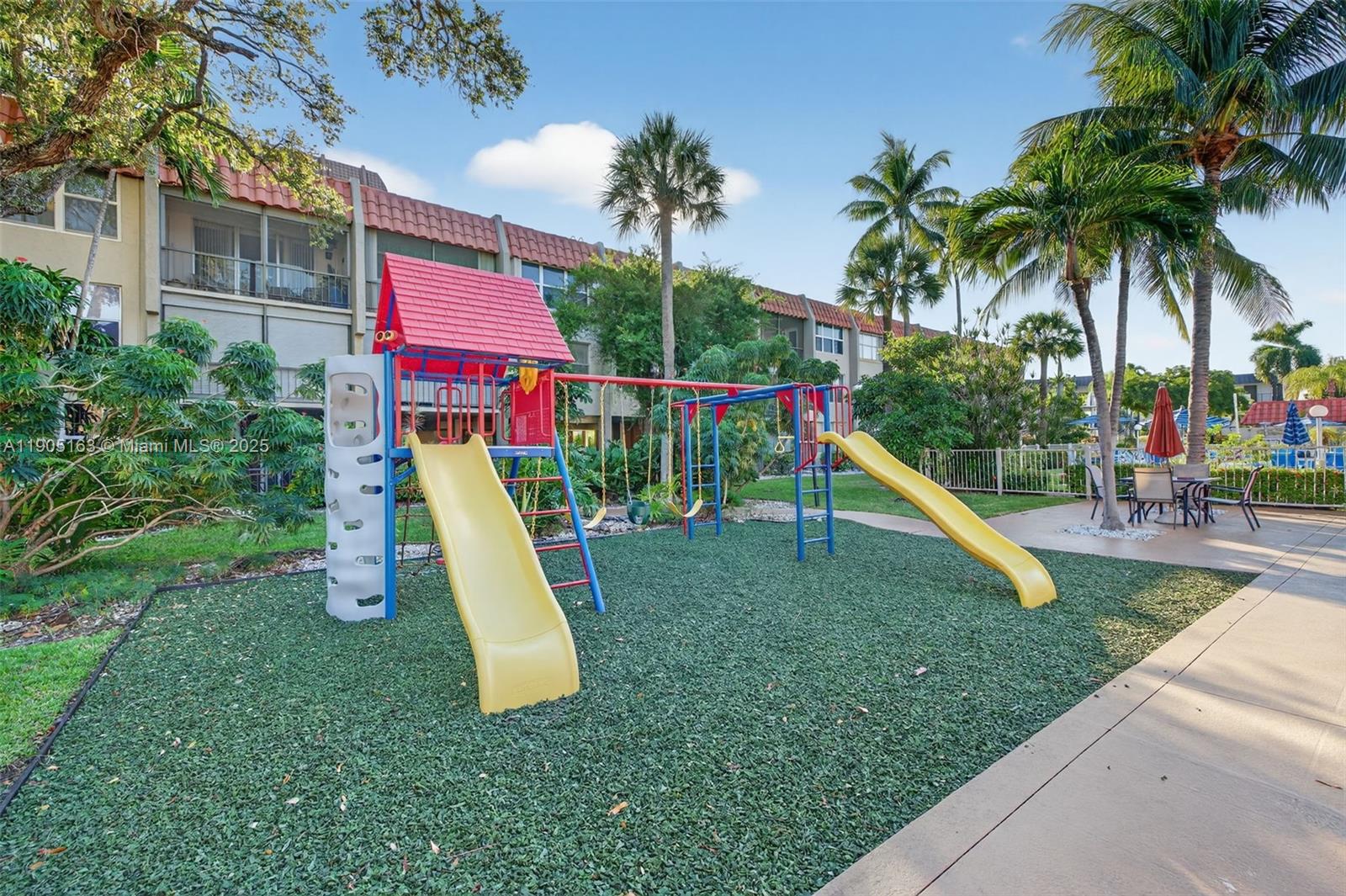 ISLAND CLUB TWO CONDO - Residential