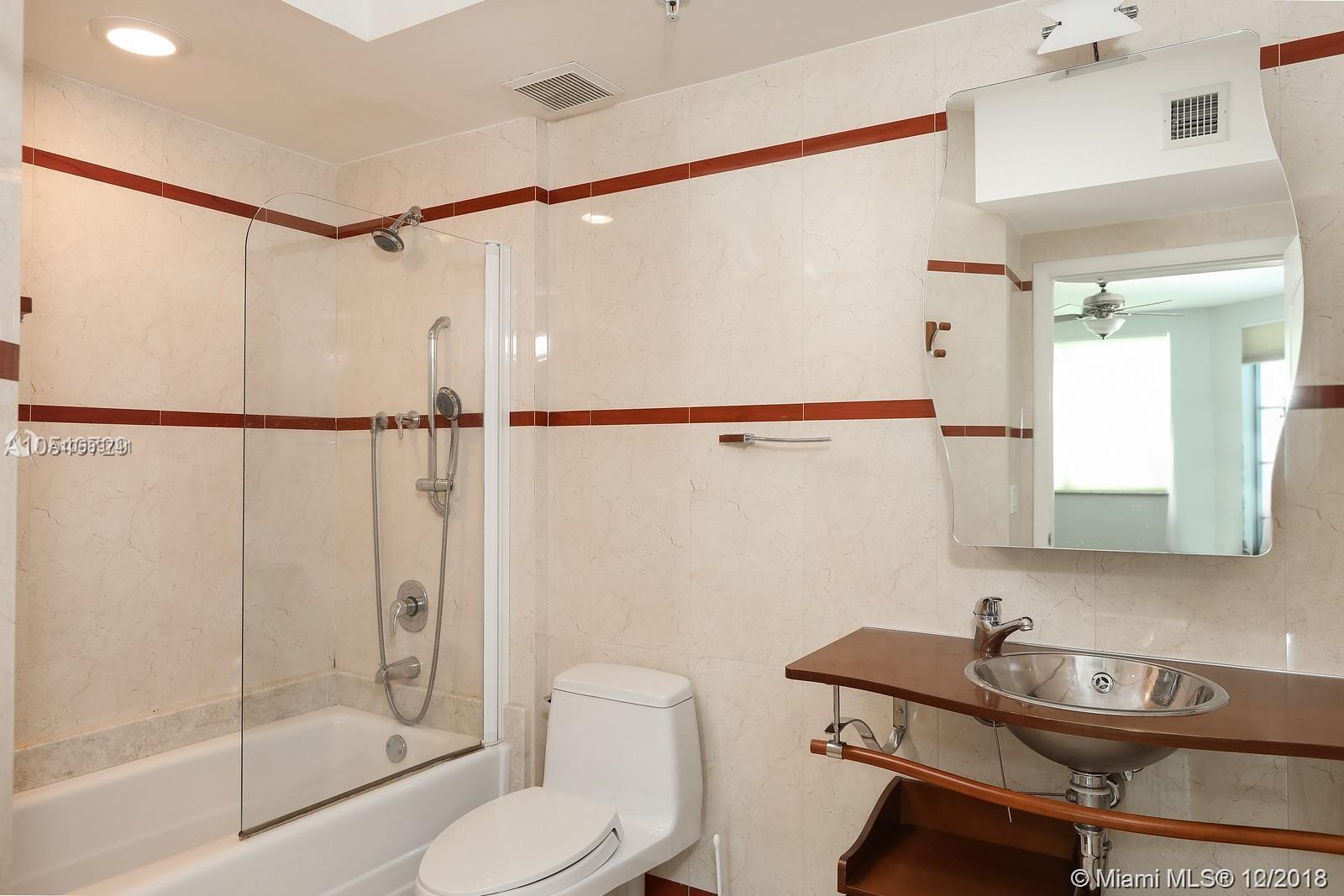 THE COSMOPOLITAN RESIDENC - Residential Lease