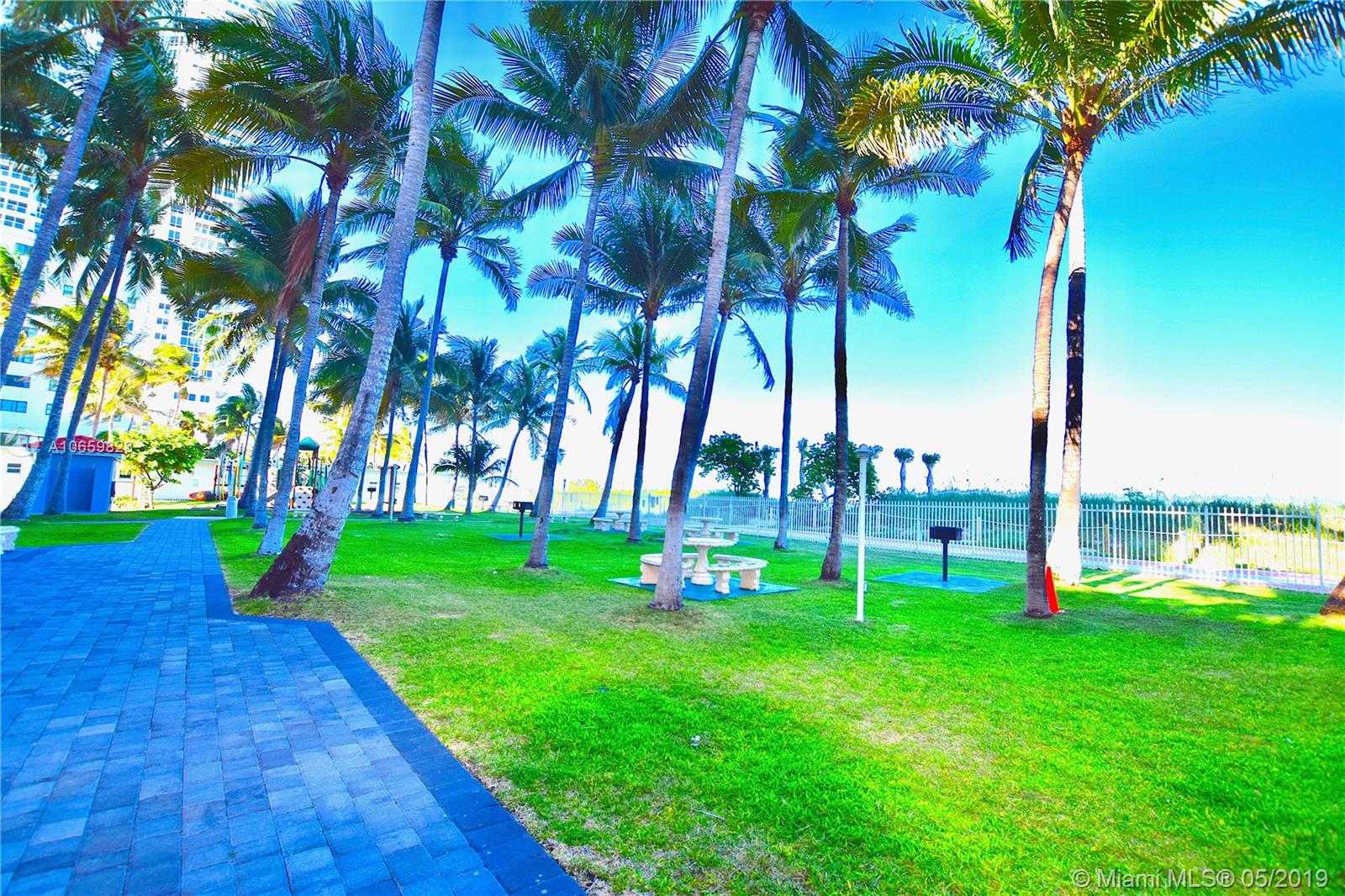 LA GORCE PALACE CONDO - Residential Lease