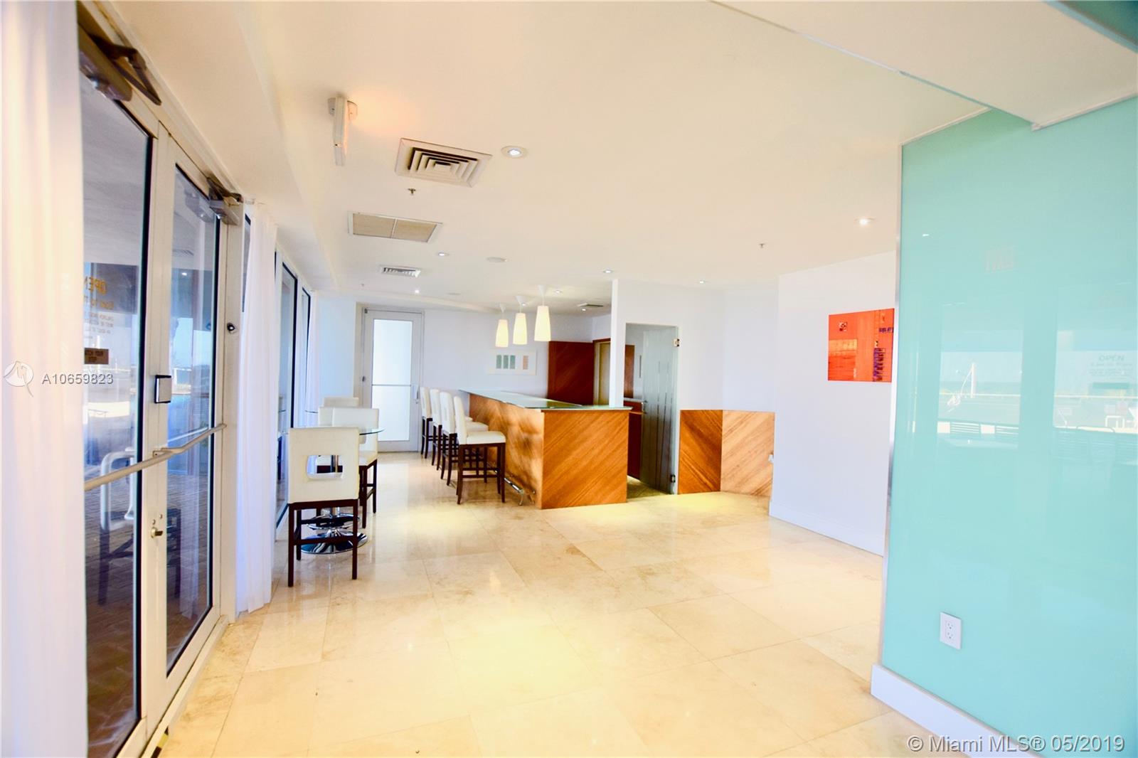 LA GORCE PALACE CONDO - Residential Lease