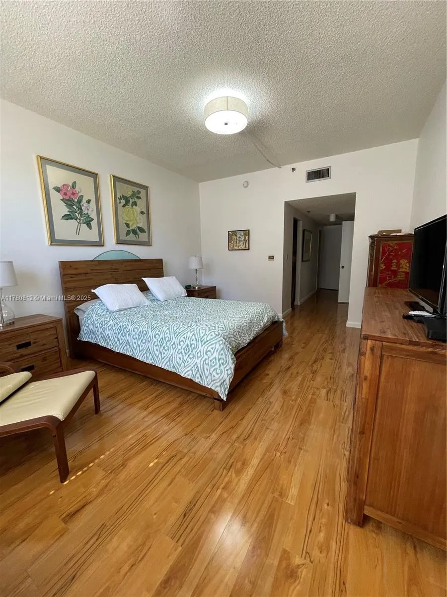 Key Biscayne, Florida 33149, United States, 2 Bedrooms Bedrooms, ,2 BathroomsBathrooms,Residential,Active,105491