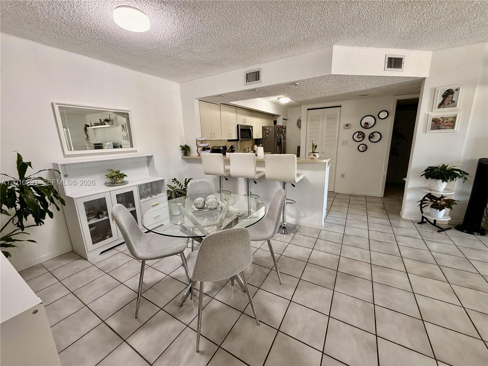 LE CLUB AT OLD CUTLER CON - Residential