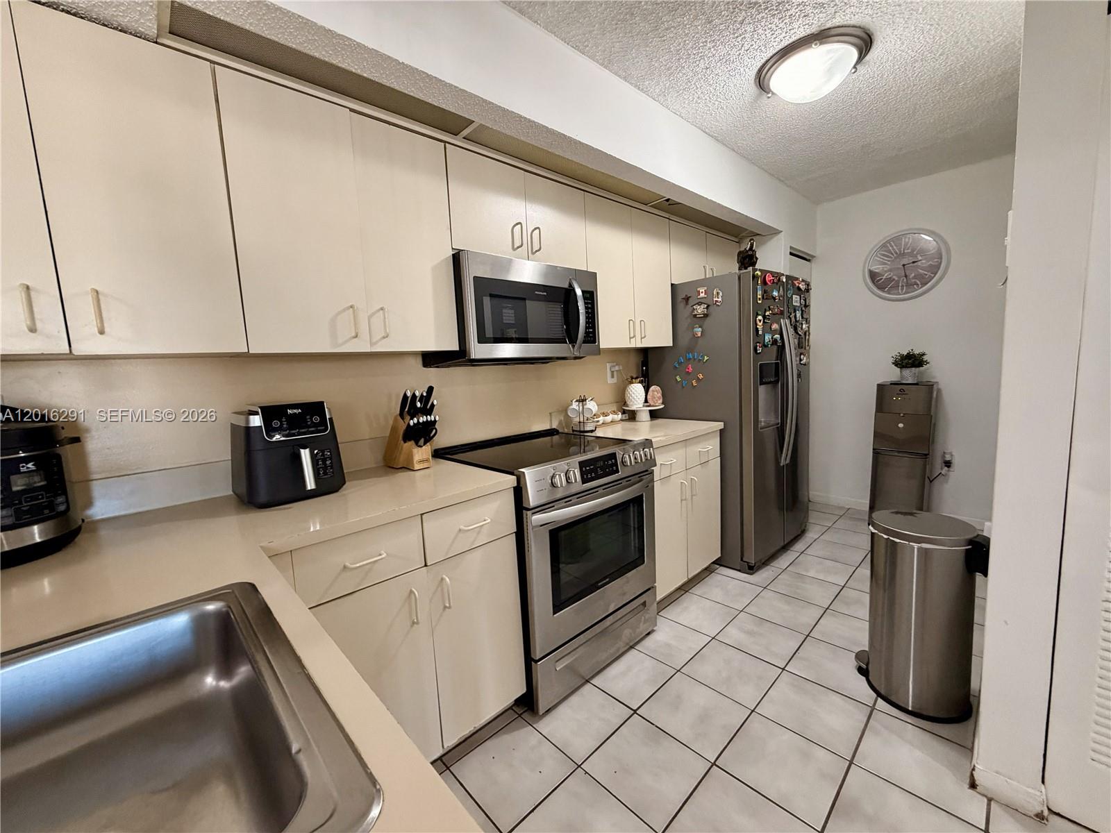LE CLUB AT OLD CUTLER CON - Residential