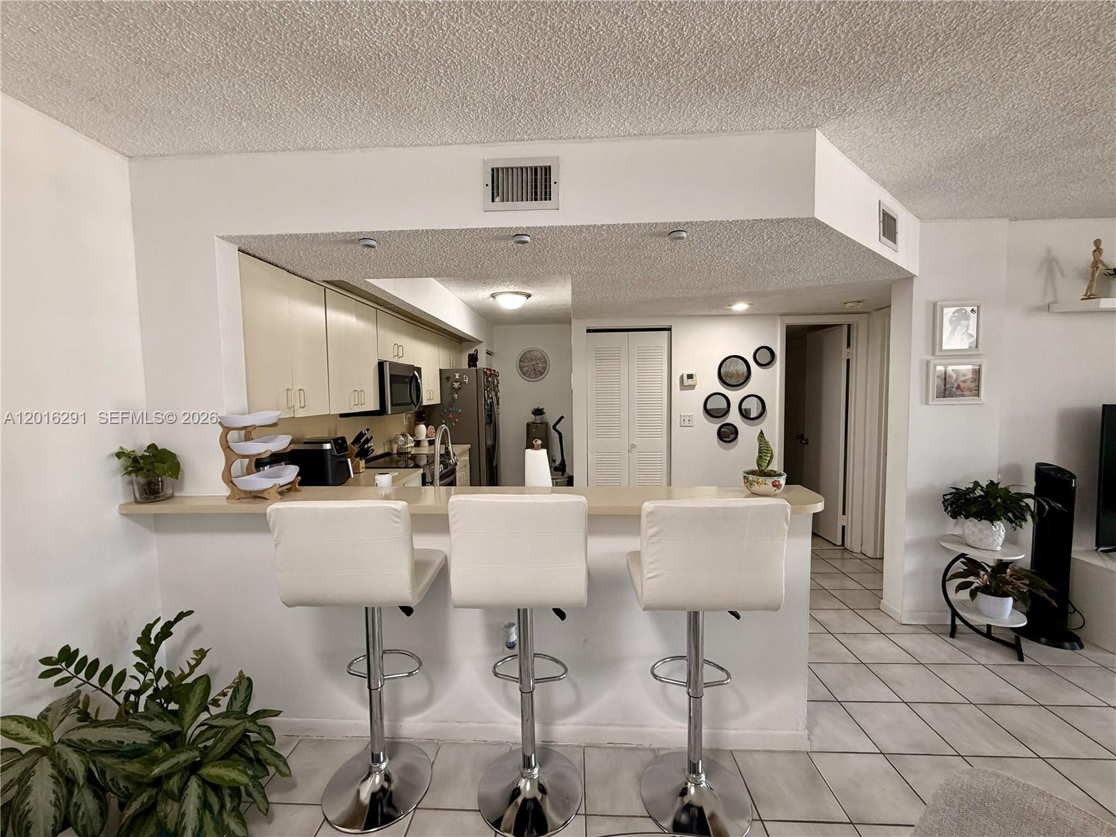 LE CLUB AT OLD CUTLER CON - Residential