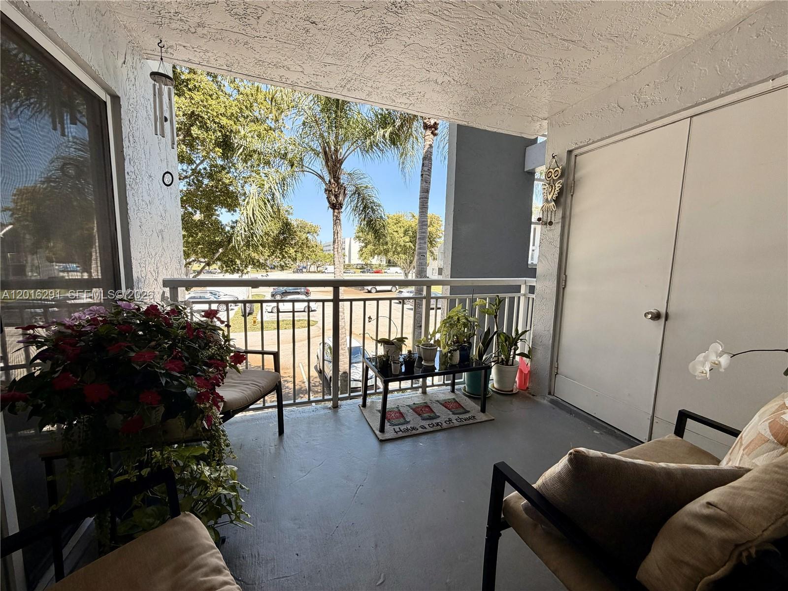 LE CLUB AT OLD CUTLER CON - Residential