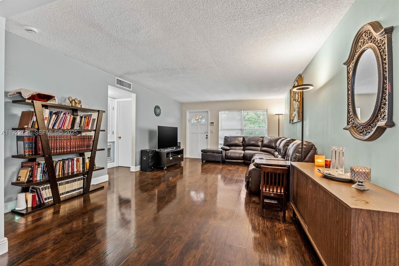 PALM-AIRE VILLAGE 2ND SEC - Residential