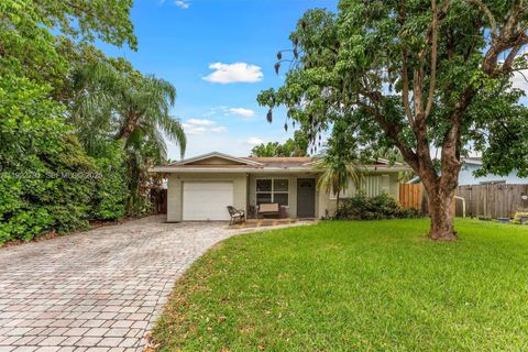 Photo of 3321 NW 64th St, Fort Lauderdale, FL 33309 (MLS # A11922791)