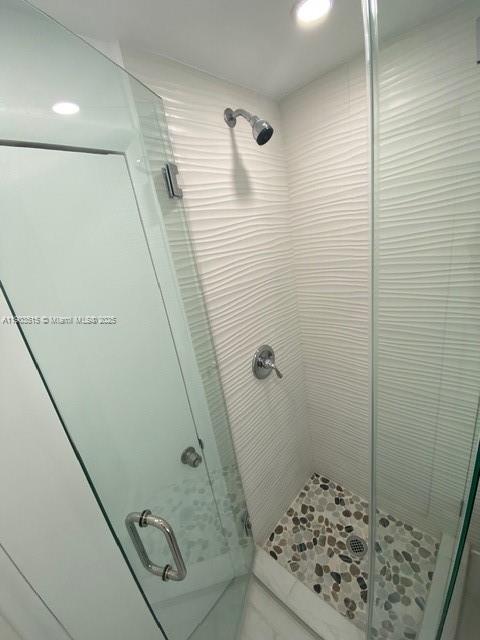 MENORES CONDO - Residential Lease