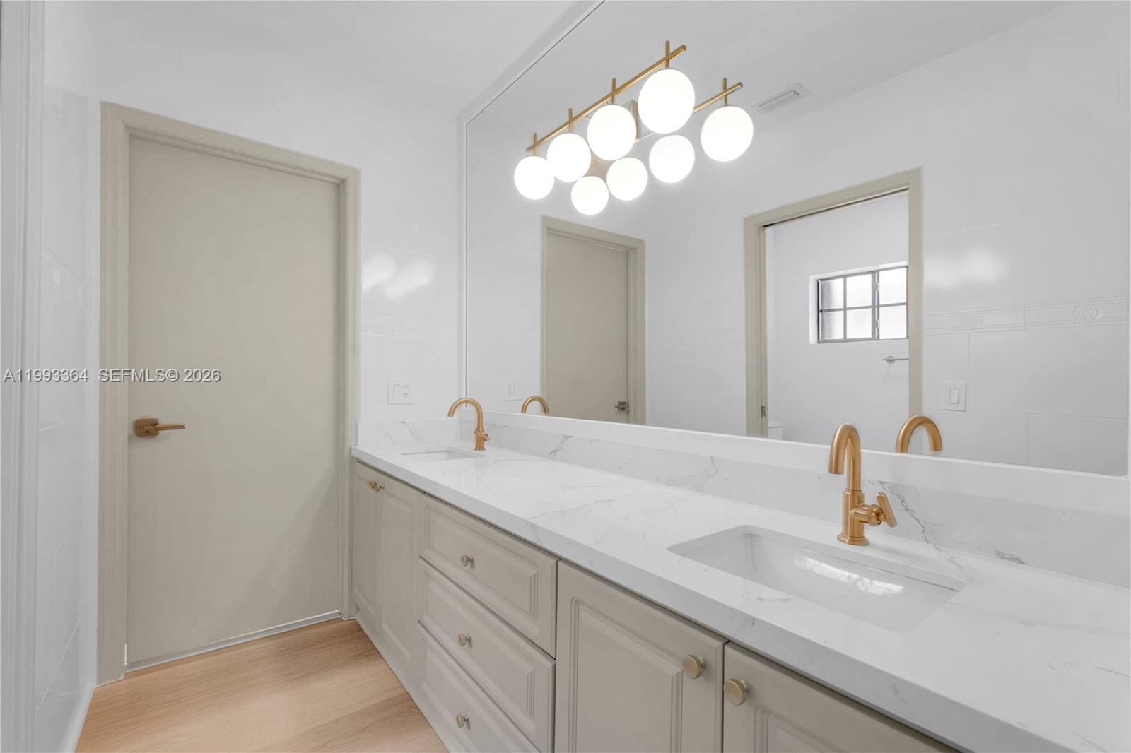 HOLLEMAN PARK - Residential Lease